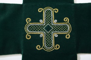 Зеленый шитье шнурами